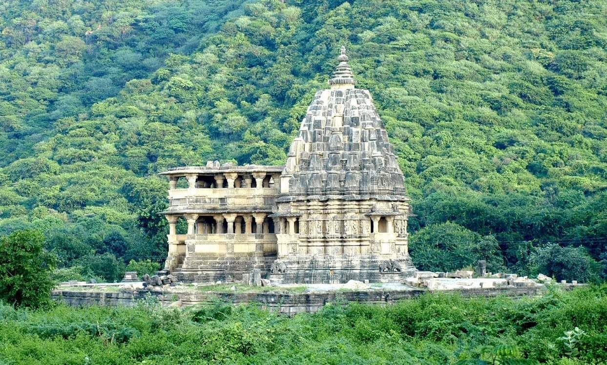 ghumli navlakha sun temple gujarat SUV